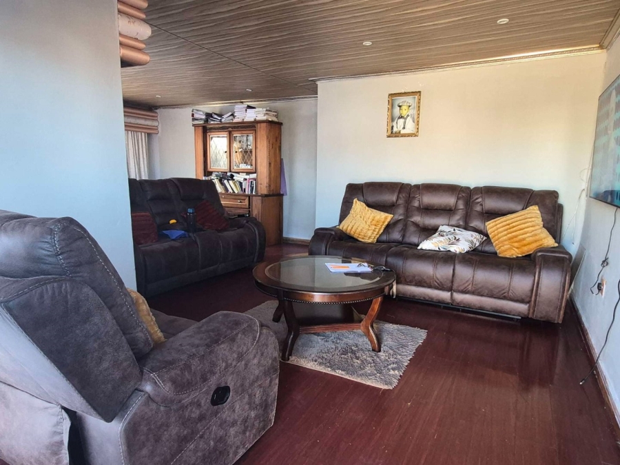 3 Bedroom Property for Sale in Zwide Eastern Cape